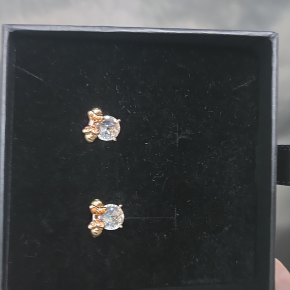 0 Other - Minnie Mouse Gold Stud Earrings with Pink Bow